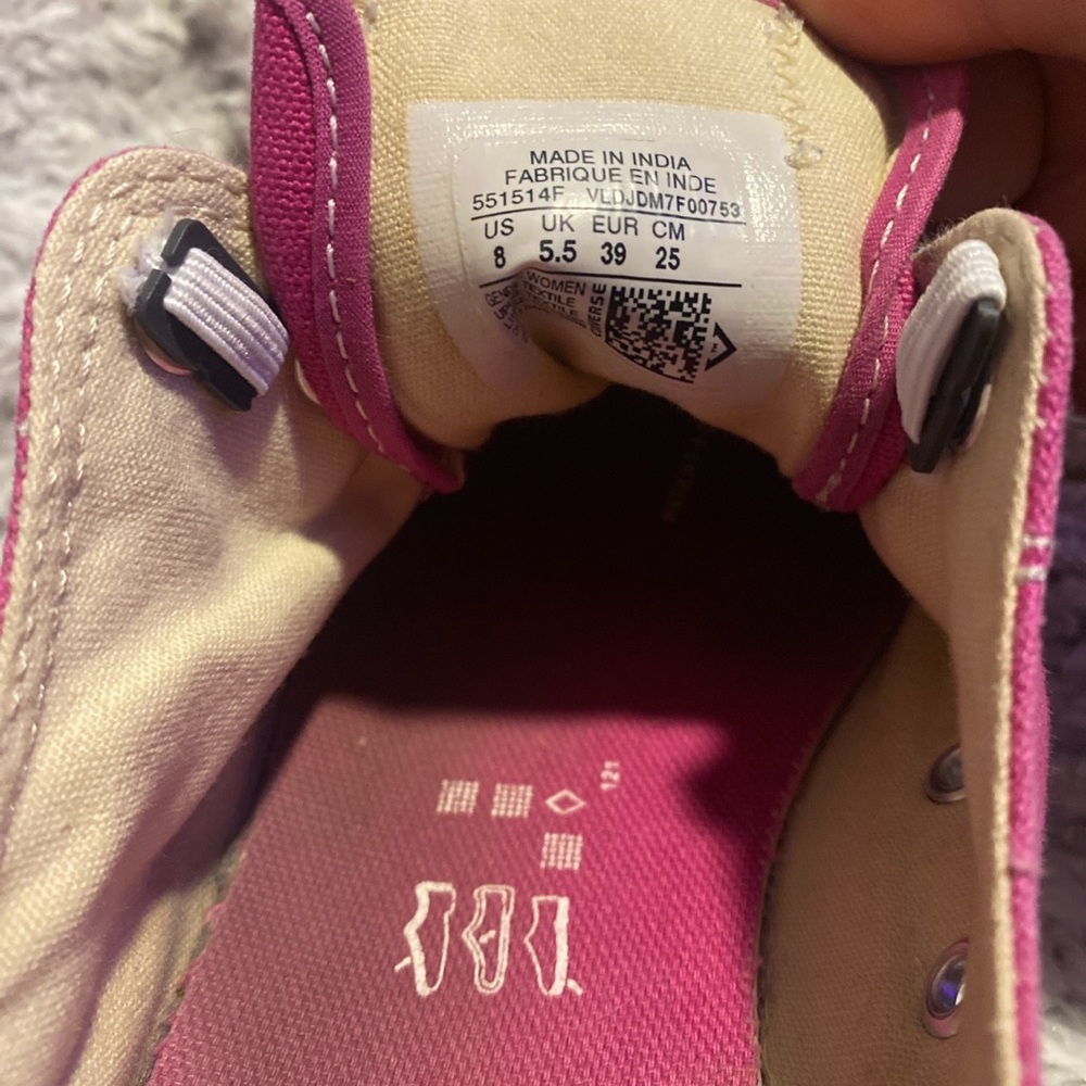 converse - Picture 2 of 2